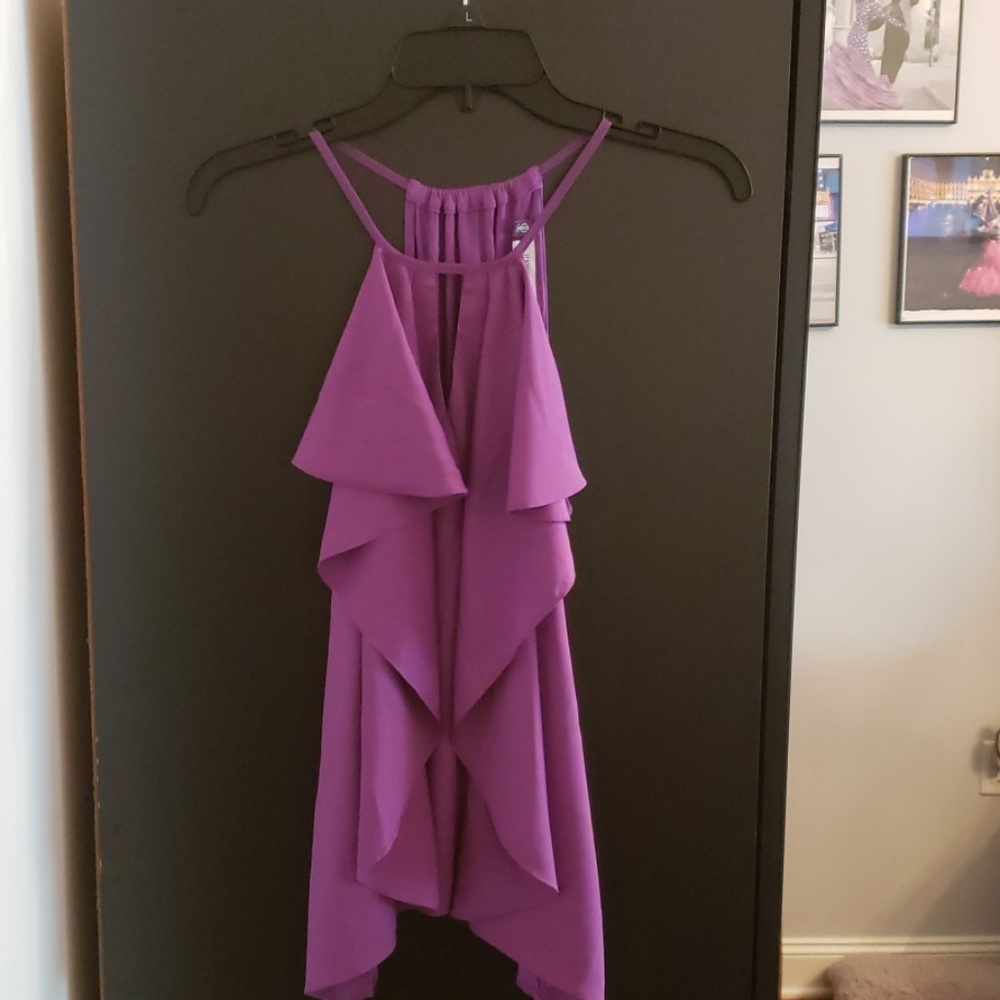 JENNIFER LOPEZ Ruffle Sleeveless Top